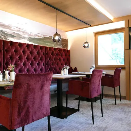 ベッド・アンド・ブレックファスト Haus Tirol