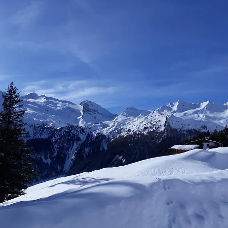 Couette-café Haus Tirol 4*